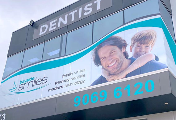 Dentist - Digital Signage and Branding