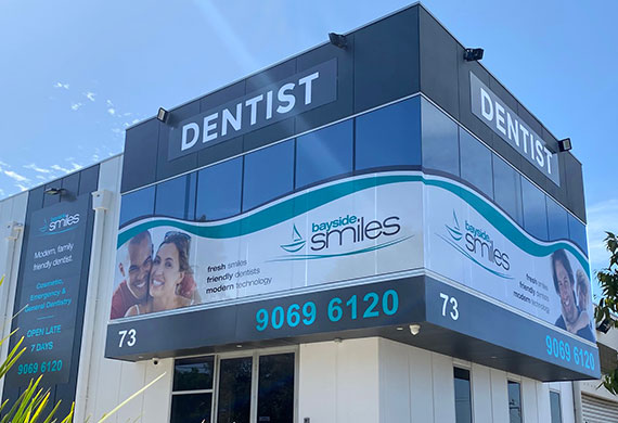 Dentist - Digital Signage and Branding